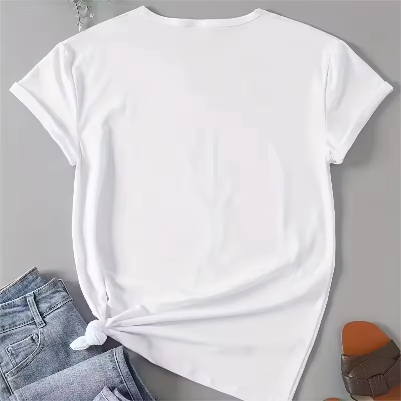 女性用カジュアル半袖Tシャツ「神に祝福され、聖霊に導かれ、愛 - Summer Clothing Guide のレビューと価格
