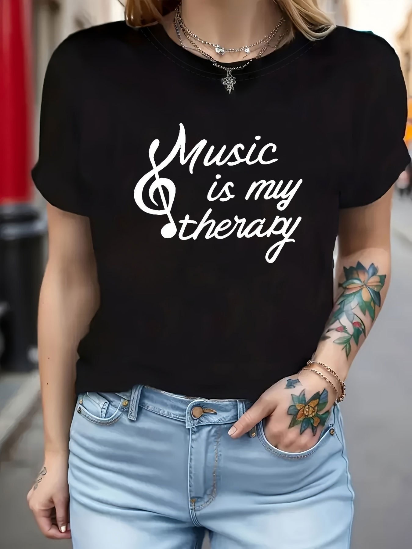 プラスサイズの女性用半袖Tシャツ「Music Is My T - Summer Clothing Must Haves のレビューと価格
