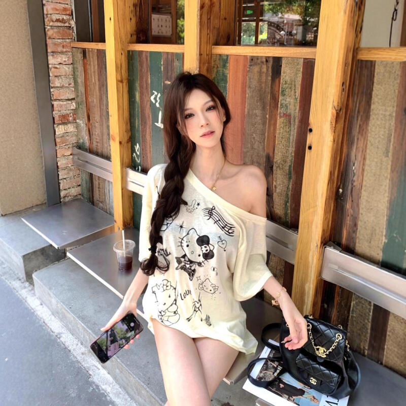 日焼け止めブラウス ハローキティ 斜め肩漫画トップス 薄手オ - Off Shoulder Blouse のレビューと価格